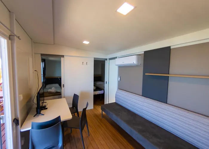 Mobilheim Adria Family Mit Pool By Interhome 클레노비차